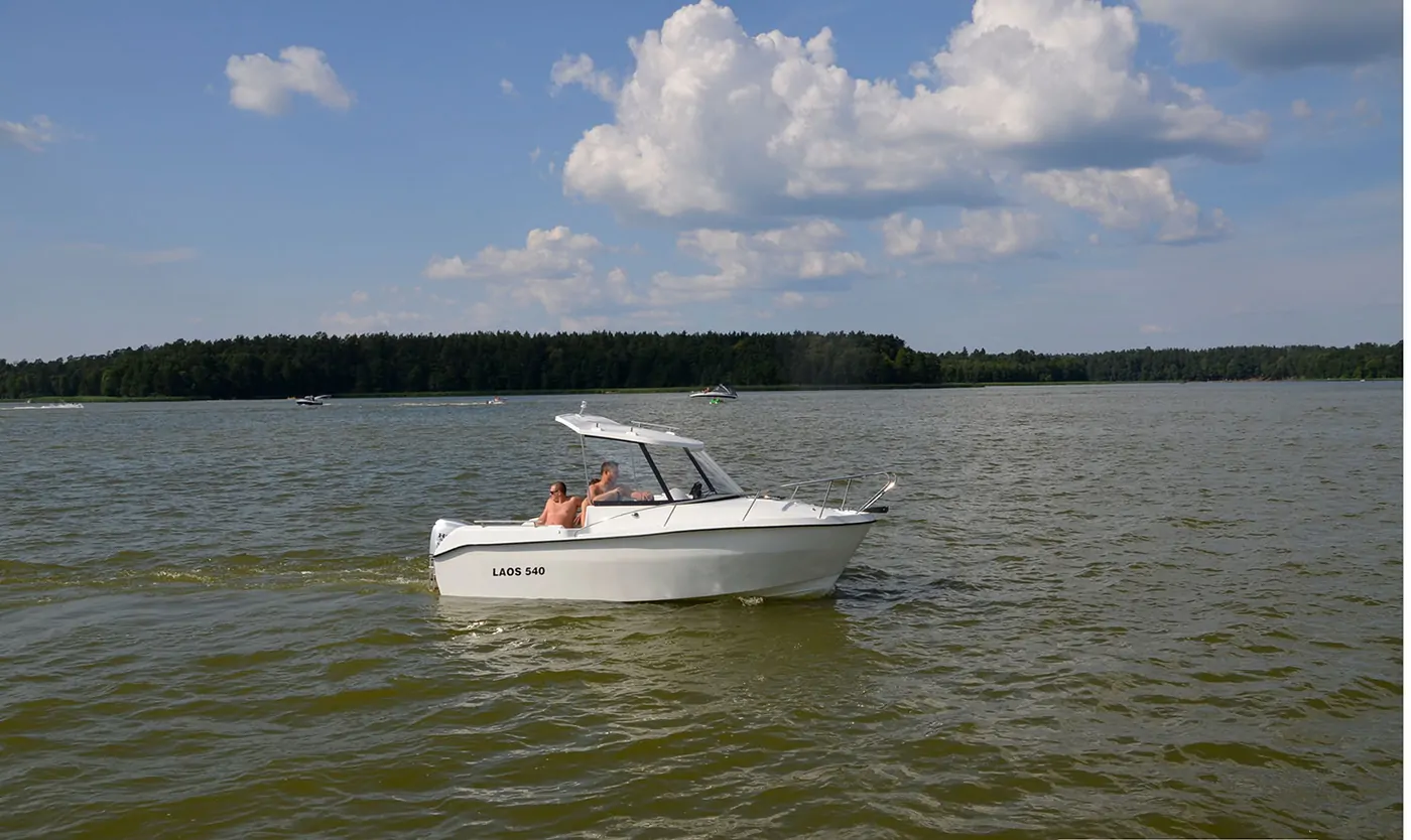 Laos 540 Pilothouse Kabinli Tekne
