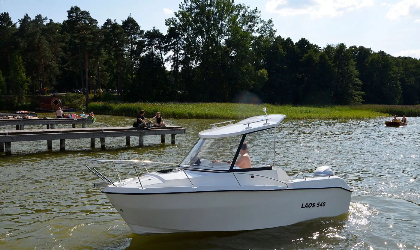 Laos 540 Pilothouse Kabinli Tekne