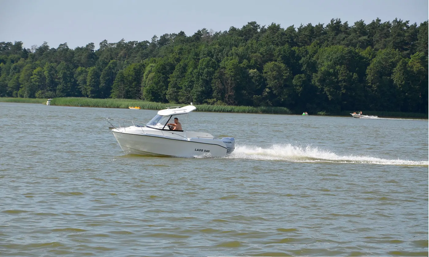 Laos 540 Pilothouse Kabinli Tekne