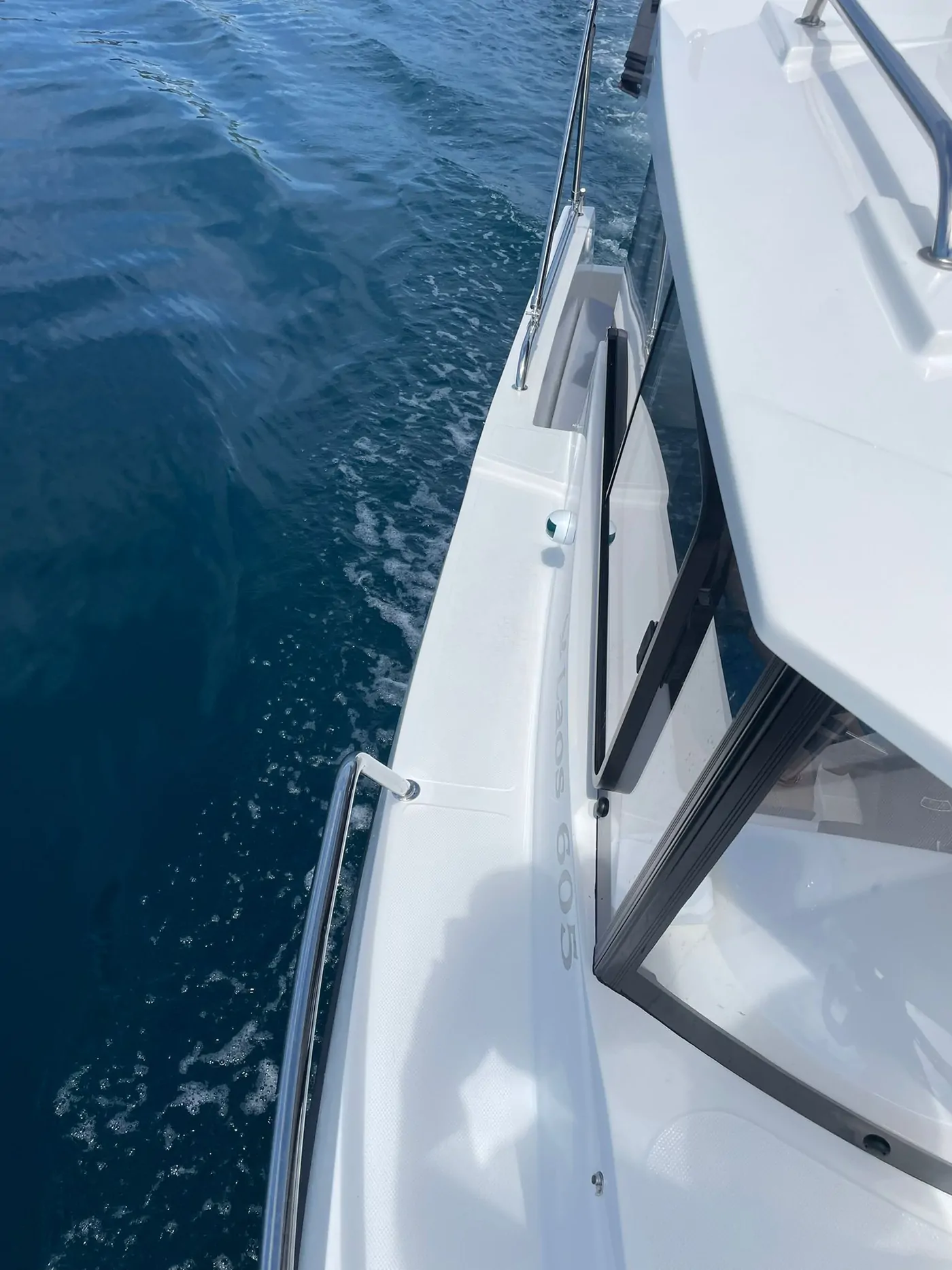 Laos 605 Pilothouse Kabinli Tekne – 11